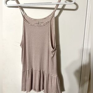 Flowy, soft tank